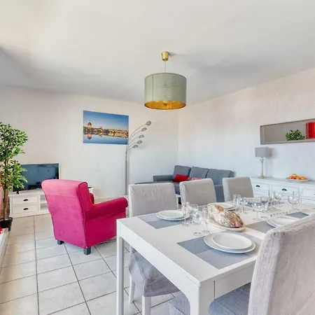 Saint Michel Terrasse Parking Apartment